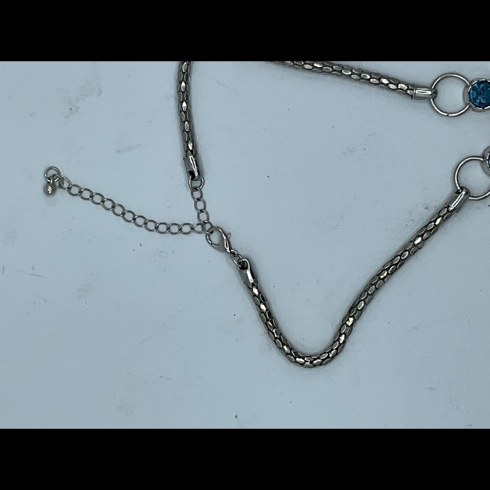 “GEOMETRIC BLUE STONE SILVER NECKLACE”. Statement Piece Costume Jewellery. - Picture 12 of 14